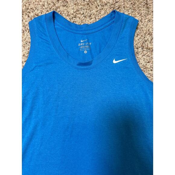 Nike Dri-Fit Sleeveless shirt, size women's Medium, Blue - Picture 5 of 8